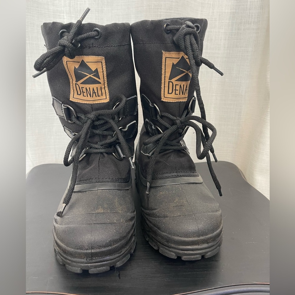 Denali Black Winter Boots kids sz 4